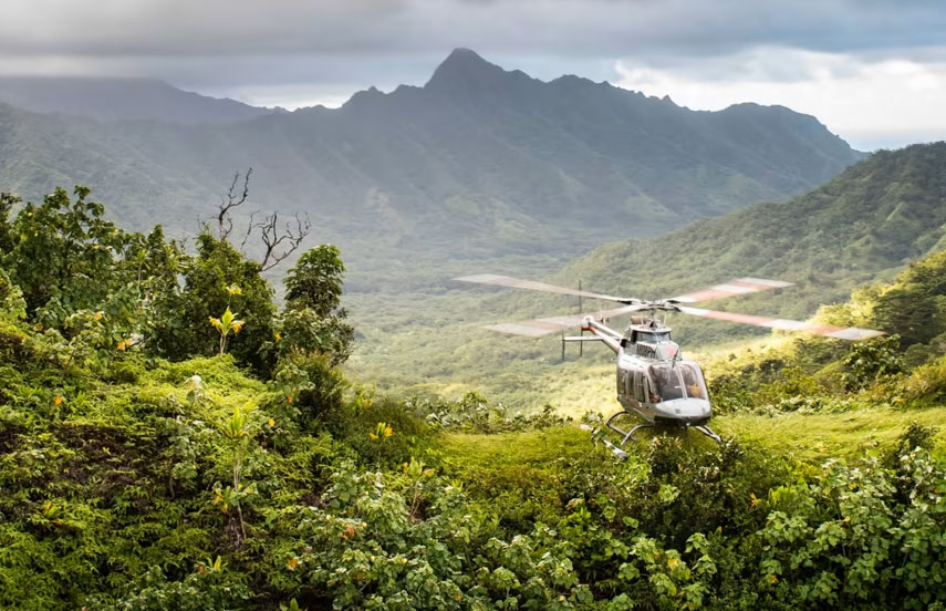 Paradise Oahu helicopter tours landing in the valley