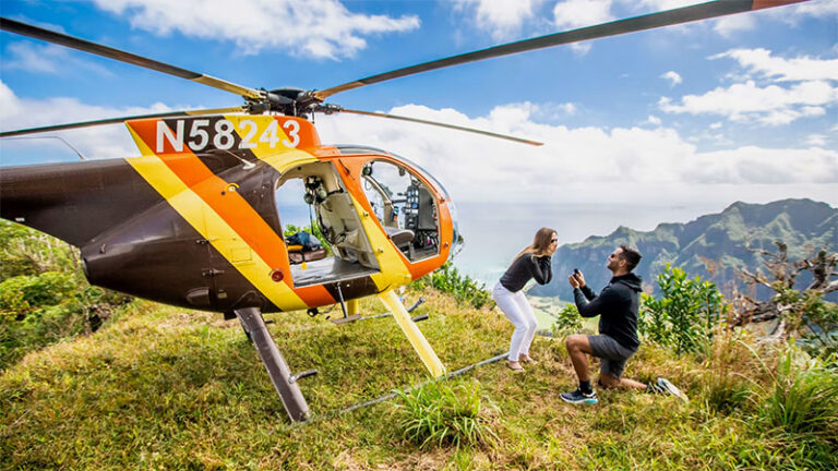Discover Kualoa Ranch by helicopter (with landing) | Oahuhelicopter.tours