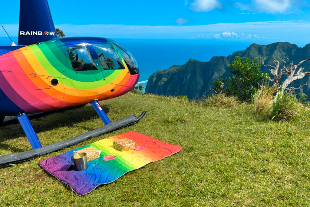 Rainbow Helicopters landing and picnic above Kualoa Ranch